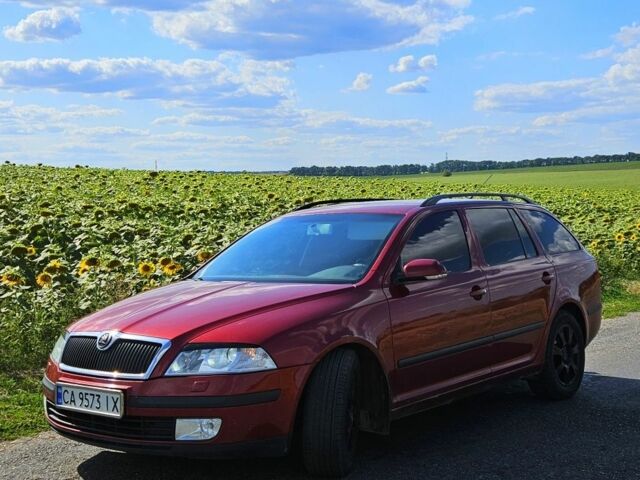 Красный Шкода Октавия, объемом двигателя 2 л и пробегом 299 тыс. км за 5100 $, фото 1 на Automoto.ua