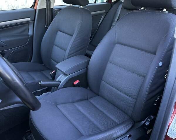 Красный Шкода Октавия, объемом двигателя 2 л и пробегом 206 тыс. км за 7900 $, фото 70 на Automoto.ua