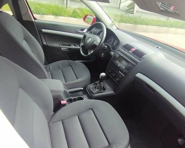 Красный Шкода Октавия, объемом двигателя 2 л и пробегом 260 тыс. км за 6000 $, фото 11 на Automoto.ua