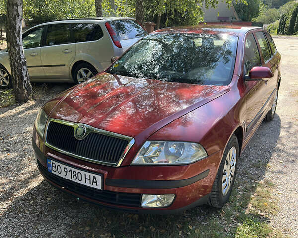 Червоний Шкода Октавія, об'ємом двигуна 1.6 л та пробігом 229 тис. км за 5800 $, фото 1 на Automoto.ua