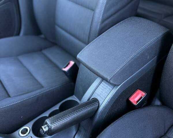 Красный Шкода Октавия, объемом двигателя 2 л и пробегом 206 тыс. км за 7900 $, фото 88 на Automoto.ua