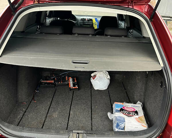 Красный Шкода Октавия, объемом двигателя 1.6 л и пробегом 280 тыс. км за 5500 $, фото 16 на Automoto.ua