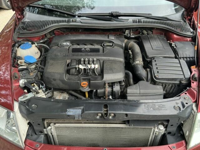 Червоний Шкода Октавія, об'ємом двигуна 1.6 л та пробігом 225 тис. км за 5800 $, фото 21 на Automoto.ua