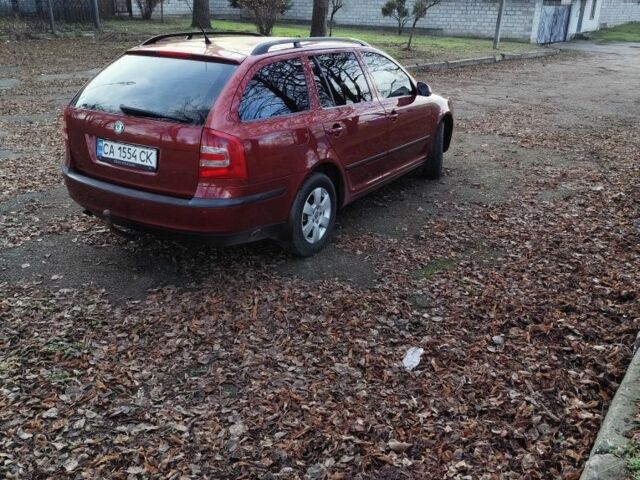 Красный Шкода Октавия, объемом двигателя 0 л и пробегом 330 тыс. км за 5600 $, фото 3 на Automoto.ua