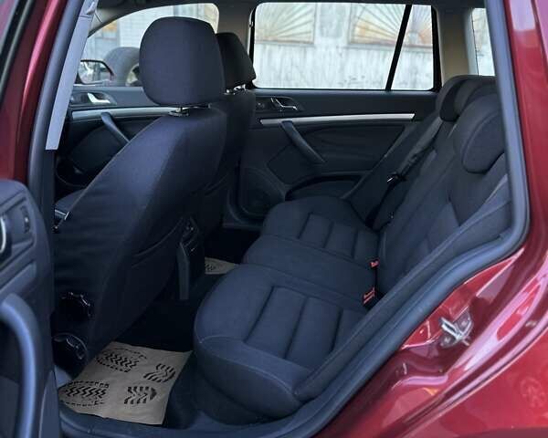 Красный Шкода Октавия, объемом двигателя 2 л и пробегом 206 тыс. км за 7900 $, фото 53 на Automoto.ua
