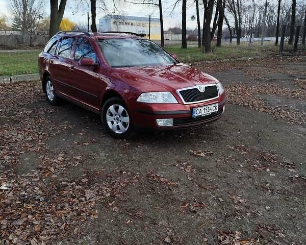 Красный Шкода Октавия, объемом двигателя 1.6 л и пробегом 330 тыс. км за 5800 $, фото 2 на Automoto.ua