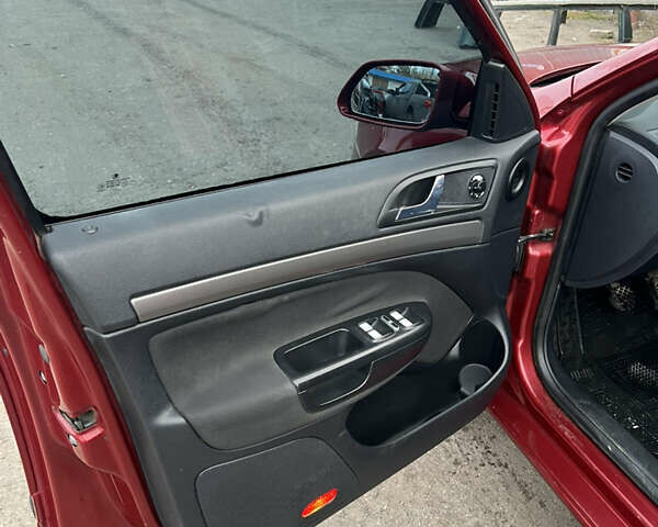 Красный Шкода Октавия, объемом двигателя 1.6 л и пробегом 280 тыс. км за 5500 $, фото 13 на Automoto.ua