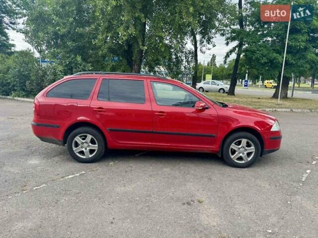 Красный Шкода Октавия, объемом двигателя 1.6 л и пробегом 242 тыс. км за 5500 $, фото 2 на Automoto.ua