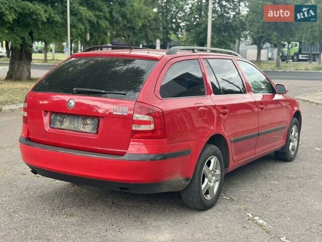 Красный Шкода Октавия, объемом двигателя 1.6 л и пробегом 242 тыс. км за 5500 $, фото 4 на Automoto.ua
