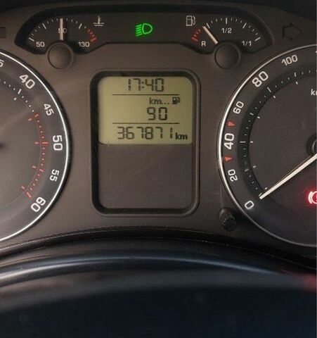 Красный Шкода Октавия, объемом двигателя 1.9 л и пробегом 370 тыс. км за 4200 $, фото 5 на Automoto.ua