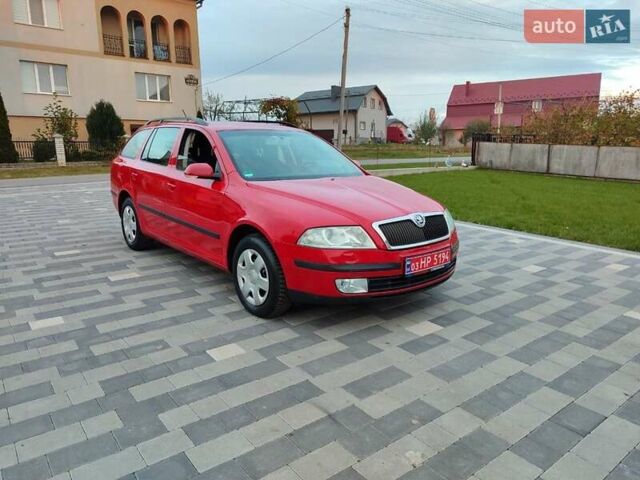 Красный Шкода Октавия, объемом двигателя 1.6 л и пробегом 191 тыс. км за 5600 $, фото 56 на Automoto.ua
