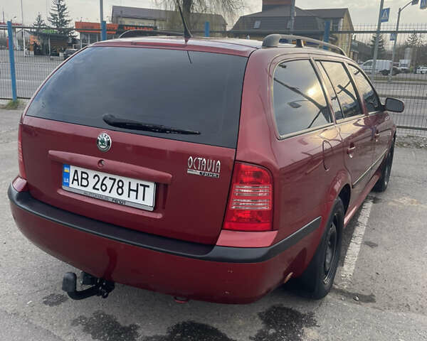 Красный Шкода Октавия, объемом двигателя 1.6 л и пробегом 140 тыс. км за 5000 $, фото 3 на Automoto.ua