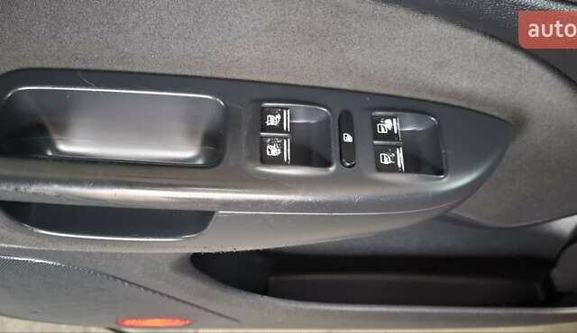 Красный Шкода Октавия, объемом двигателя 2 л и пробегом 252 тыс. км за 5500 $, фото 4 на Automoto.ua