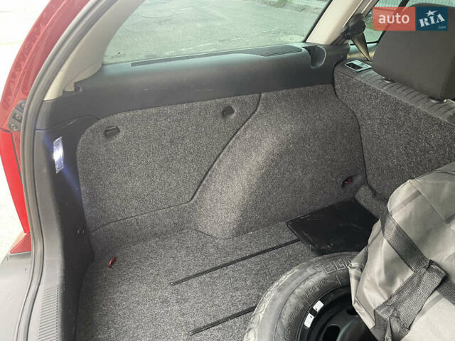 Красный Шкода Октавия, объемом двигателя 1.6 л и пробегом 140 тыс. км за 5000 $, фото 29 на Automoto.ua