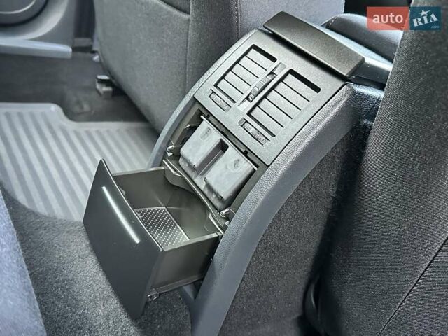 Красный Шкода Октавия, объемом двигателя 1.6 л и пробегом 188 тыс. км за 5840 $, фото 118 на Automoto.ua