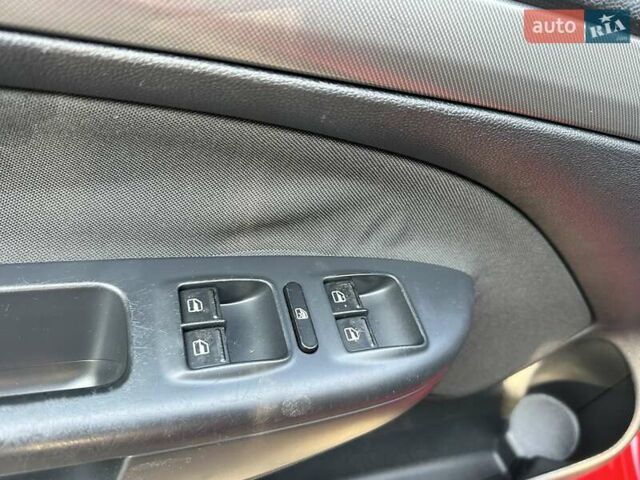 Красный Шкода Октавия, объемом двигателя 1.6 л и пробегом 188 тыс. км за 5840 $, фото 98 на Automoto.ua