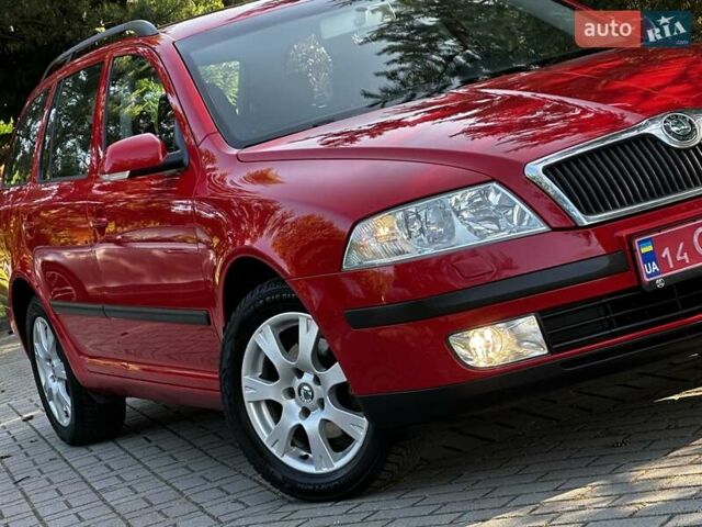 Красный Шкода Октавия, объемом двигателя 1.6 л и пробегом 188 тыс. км за 5840 $, фото 4 на Automoto.ua