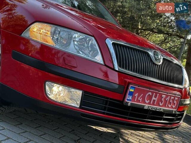 Красный Шкода Октавия, объемом двигателя 1.6 л и пробегом 188 тыс. км за 5840 $, фото 7 на Automoto.ua