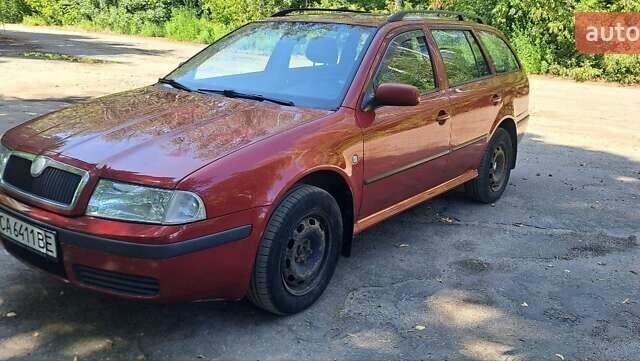 Красный Шкода Октавия, объемом двигателя 1.9 л и пробегом 599 тыс. км за 5099 $, фото 1 на Automoto.ua