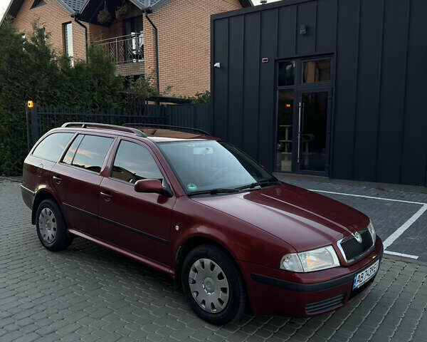 Червоний Шкода Октавія, об'ємом двигуна 1.6 л та пробігом 252 тис. км за 4600 $, фото 5 на Automoto.ua