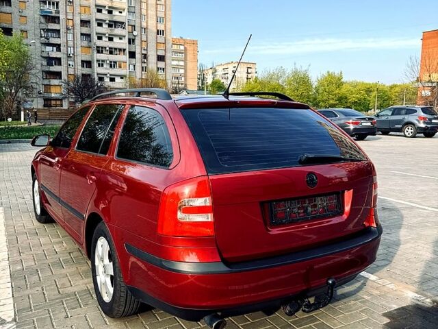 Красный Шкода Октавия, объемом двигателя 1.6 л и пробегом 270 тыс. км за 6900 $, фото 1 на Automoto.ua