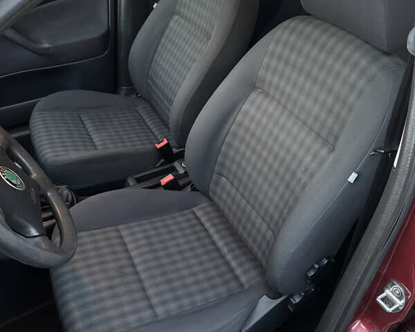 Червоний Шкода Октавія, об'ємом двигуна 1.6 л та пробігом 252 тис. км за 4600 $, фото 24 на Automoto.ua