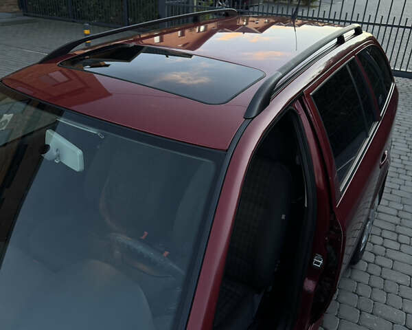 Червоний Шкода Октавія, об'ємом двигуна 1.6 л та пробігом 252 тис. км за 4600 $, фото 1 на Automoto.ua