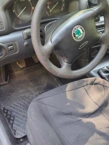 Красный Шкода Октавия, объемом двигателя 1.9 л и пробегом 599 тыс. км за 5099 $, фото 6 на Automoto.ua