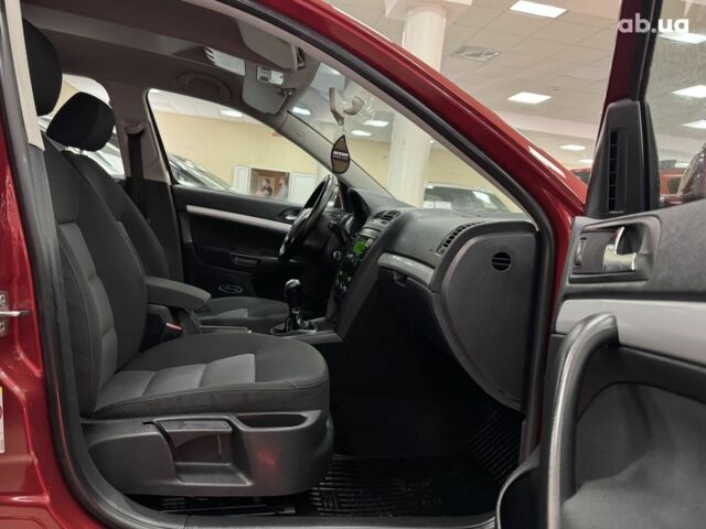 Красный Шкода Октавия, объемом двигателя 0 л и пробегом 197 тыс. км за 6800 $, фото 5 на Automoto.ua