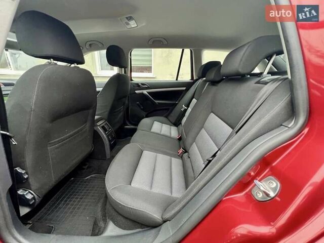 Красный Шкода Октавия, объемом двигателя 1.6 л и пробегом 215 тыс. км за 6890 $, фото 60 на Automoto.ua