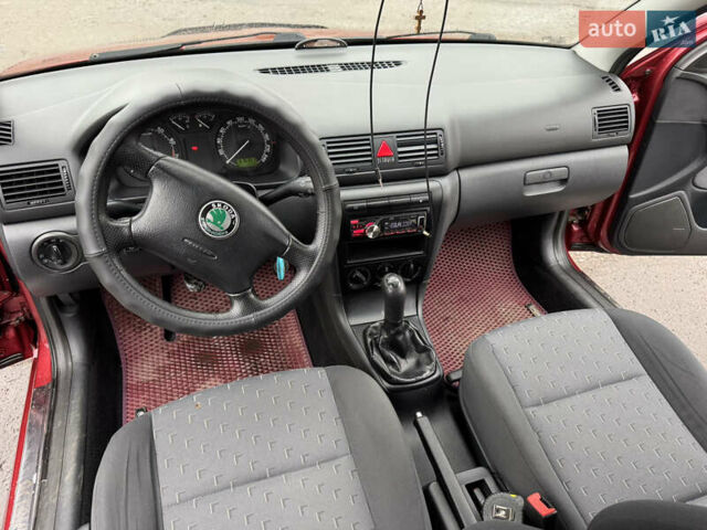 Красный Шкода Октавия, объемом двигателя 1.6 л и пробегом 316 тыс. км за 5980 $, фото 13 на Automoto.ua