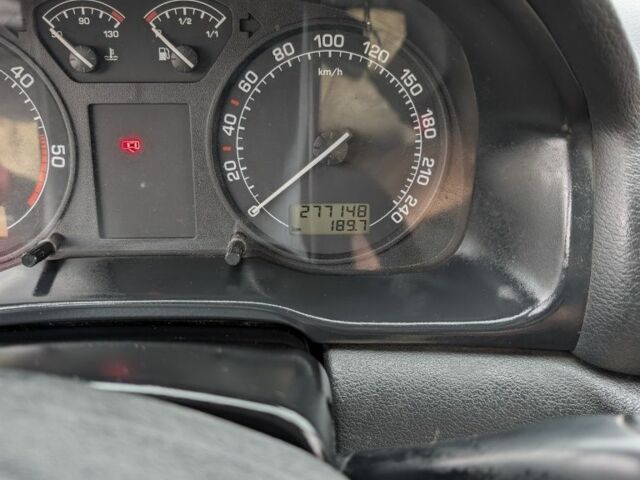 Червоний Шкода Октавія, об'ємом двигуна 1.9 л та пробігом 277 тис. км за 5600 $, фото 7 на Automoto.ua