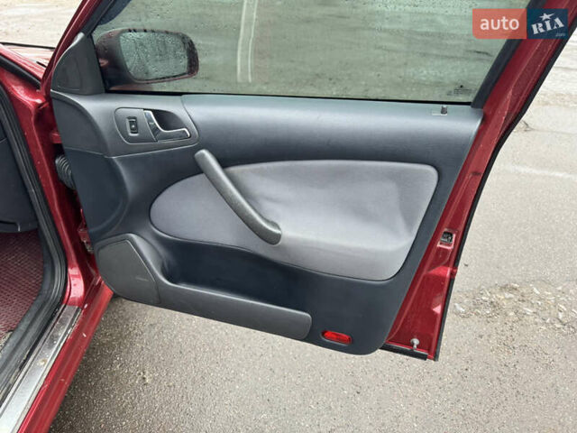 Красный Шкода Октавия, объемом двигателя 1.6 л и пробегом 316 тыс. км за 5980 $, фото 12 на Automoto.ua