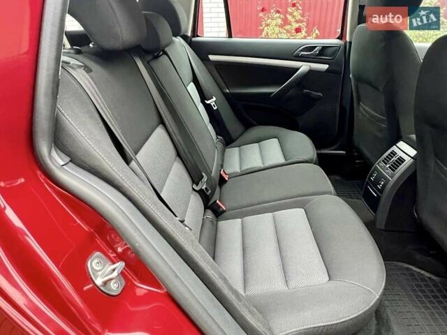 Красный Шкода Октавия, объемом двигателя 1.6 л и пробегом 215 тыс. км за 6890 $, фото 65 на Automoto.ua