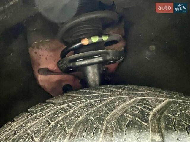 Красный Шкода Октавия, объемом двигателя 1.6 л и пробегом 215 тыс. км за 6890 $, фото 51 на Automoto.ua