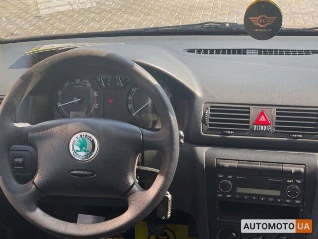 Красный Шкода Октавия, объемом двигателя 1.6 л и пробегом 160 тыс. км за 6500 $, фото 13 на Automoto.ua