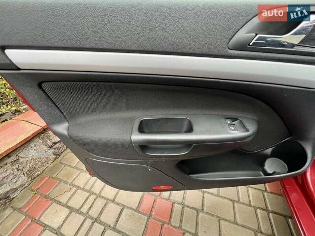 Красный Шкода Октавия, объемом двигателя 1.6 л и пробегом 215 тыс. км за 6890 $, фото 55 на Automoto.ua