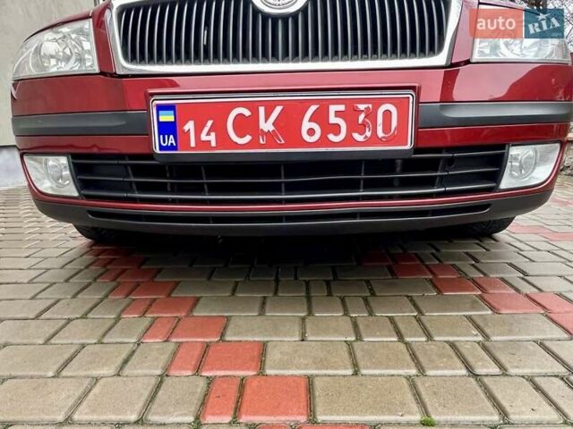 Красный Шкода Октавия, объемом двигателя 1.6 л и пробегом 215 тыс. км за 6890 $, фото 18 на Automoto.ua