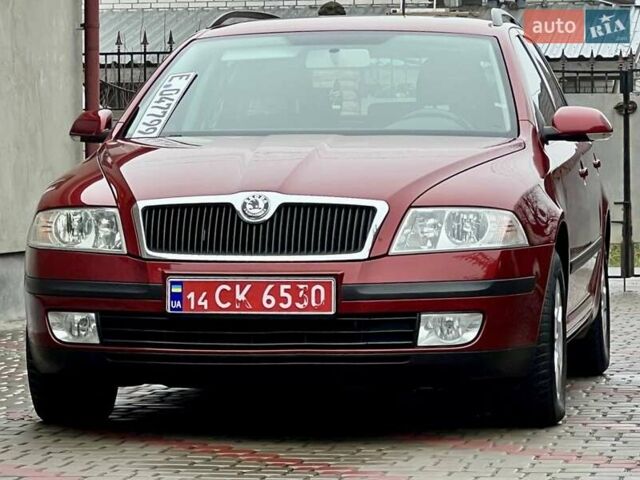 Красный Шкода Октавия, объемом двигателя 1.6 л и пробегом 215 тыс. км за 6890 $, фото 2 на Automoto.ua