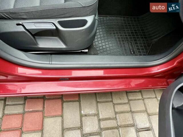 Красный Шкода Октавия, объемом двигателя 1.6 л и пробегом 215 тыс. км за 6890 $, фото 44 на Automoto.ua