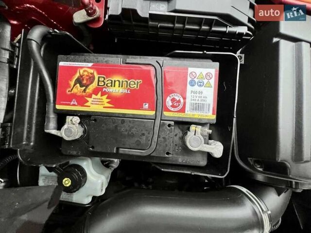 Красный Шкода Октавия, объемом двигателя 1.6 л и пробегом 215 тыс. км за 6890 $, фото 90 на Automoto.ua