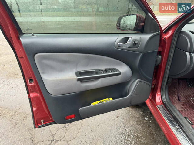 Красный Шкода Октавия, объемом двигателя 1.6 л и пробегом 316 тыс. км за 5980 $, фото 15 на Automoto.ua