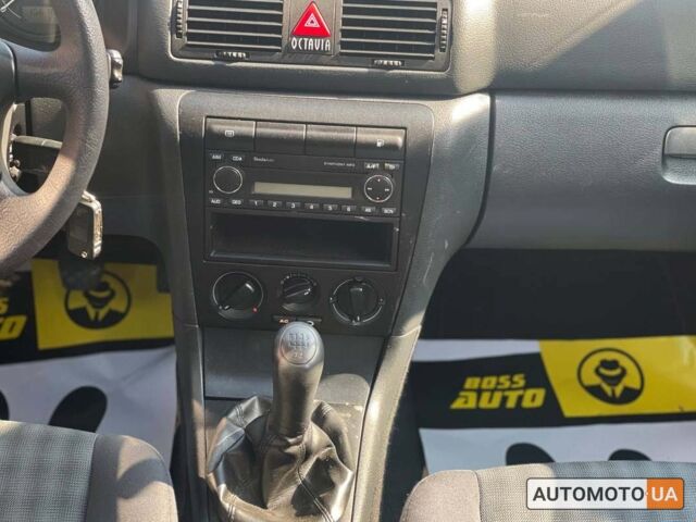 Красный Шкода Октавия, объемом двигателя 1.6 л и пробегом 160 тыс. км за 6500 $, фото 14 на Automoto.ua