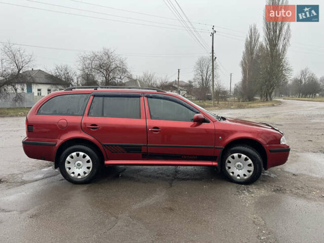 Красный Шкода Октавия, объемом двигателя 1.6 л и пробегом 316 тыс. км за 5980 $, фото 4 на Automoto.ua