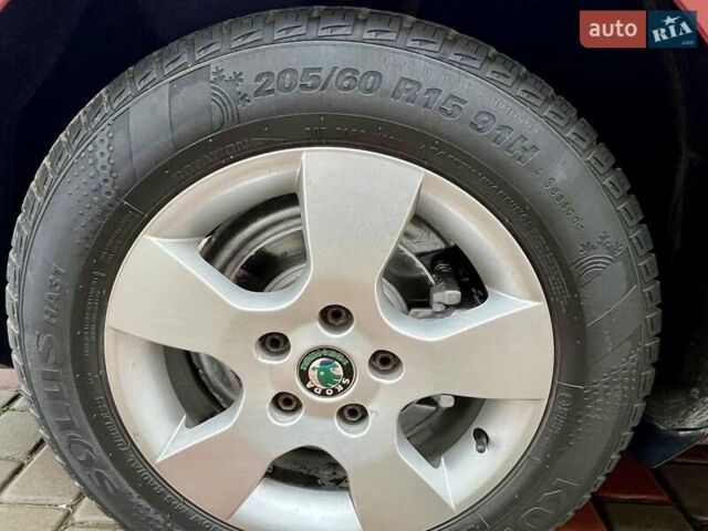 Красный Шкода Октавия, объемом двигателя 1.6 л и пробегом 215 тыс. км за 6890 $, фото 52 на Automoto.ua