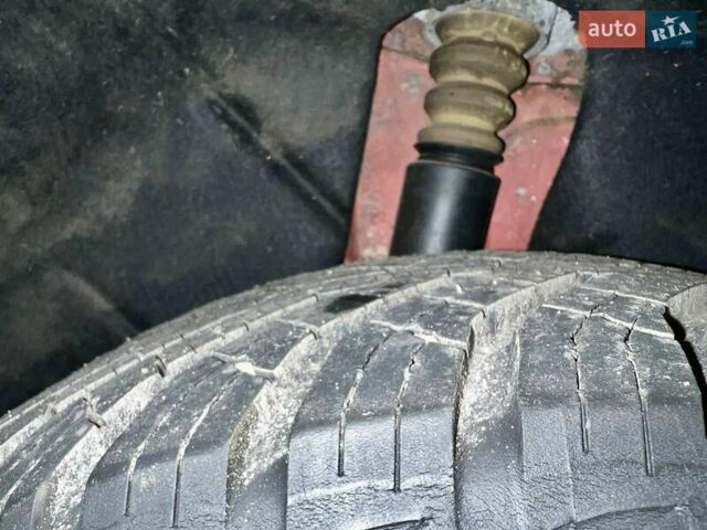 Красный Шкода Октавия, объемом двигателя 1.6 л и пробегом 215 тыс. км за 6890 $, фото 53 на Automoto.ua