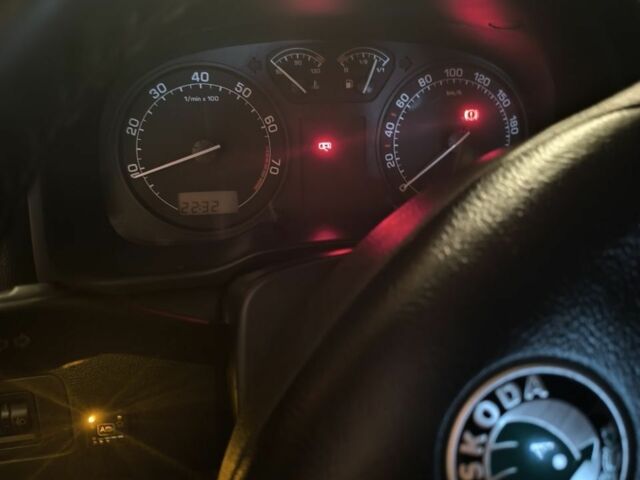 Червоний Шкода Октавія, об'ємом двигуна 1.6 л та пробігом 295 тис. км за 6000 $, фото 8 на Automoto.ua