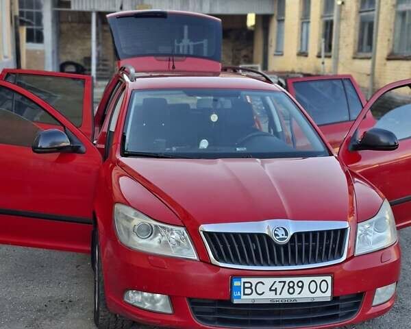Красный Шкода Октавия, объемом двигателя 1.97 л и пробегом 305 тыс. км за 7300 $, фото 1 на Automoto.ua