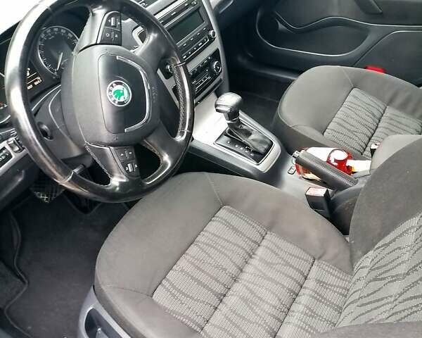 Красный Шкода Октавия, объемом двигателя 1.8 л и пробегом 213 тыс. км за 7900 $, фото 25 на Automoto.ua