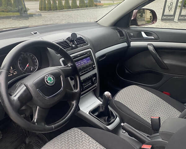 Червоний Шкода Октавія, об'ємом двигуна 1.6 л та пробігом 278 тис. км за 7500 $, фото 8 на Automoto.ua